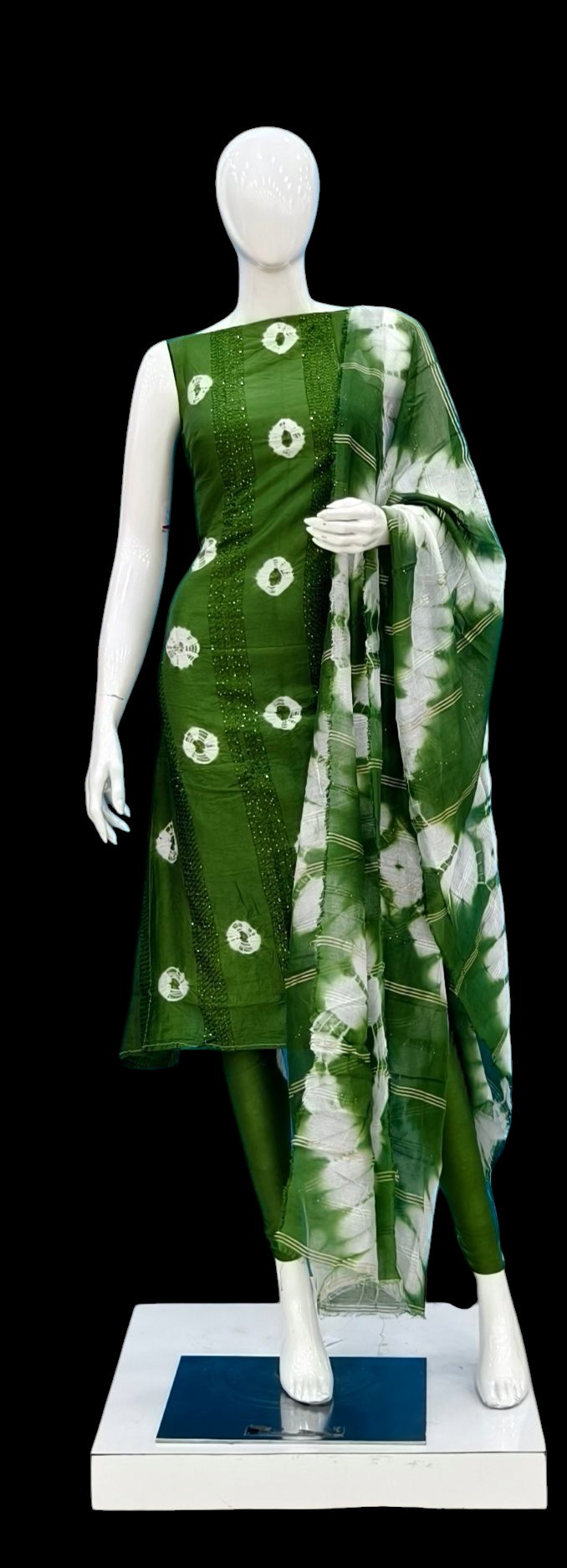 Bandhni churidar material YB138